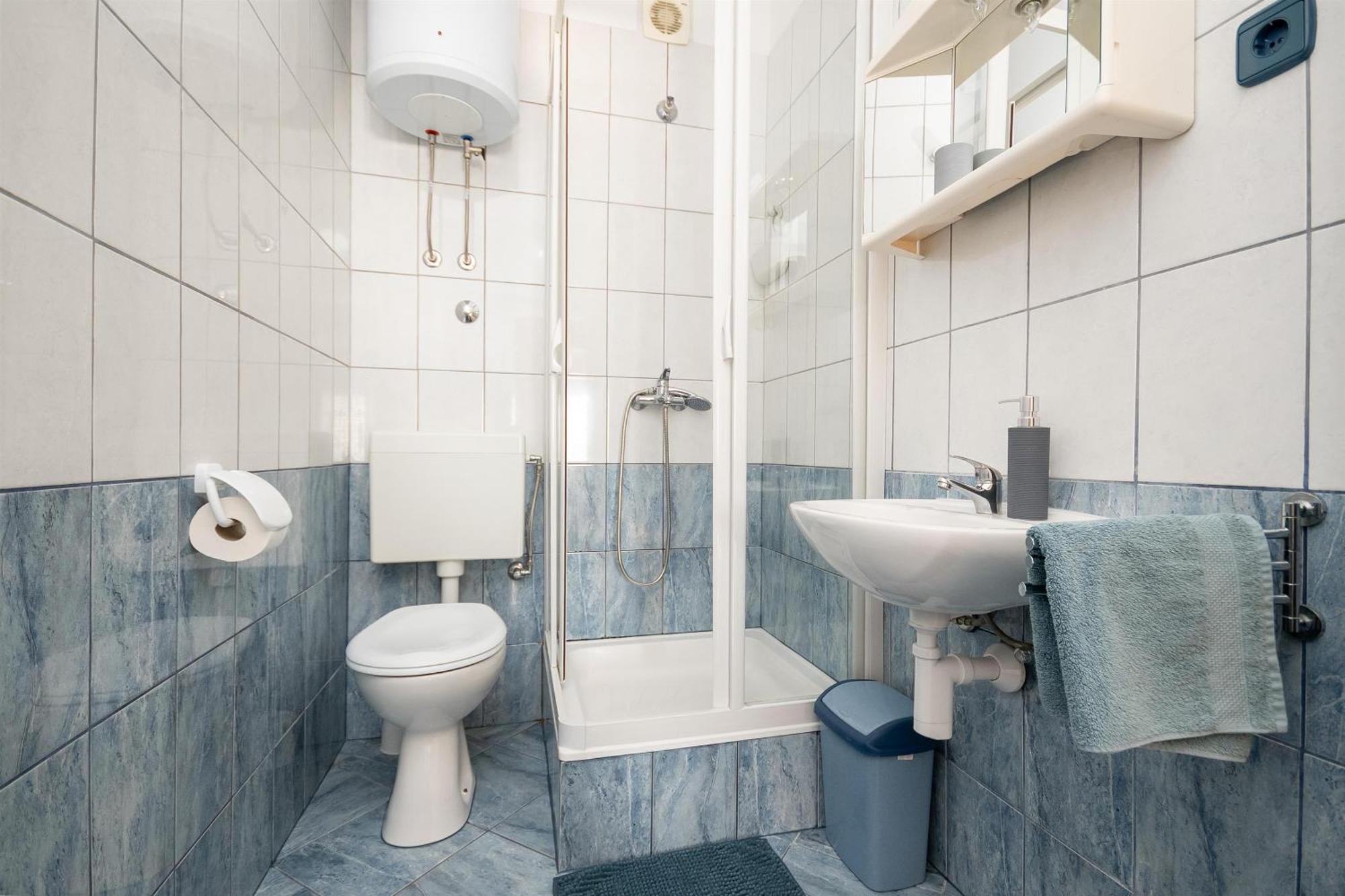 Apartments Ivan - With Parking Омиш Экстерьер фото
